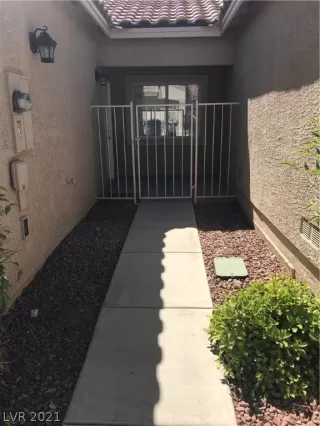 Photo #4: 2347476 Listing