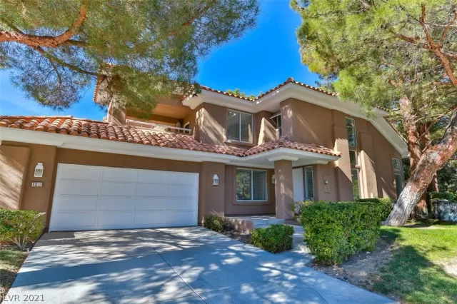 MLS: 2347482 Condo For Sale