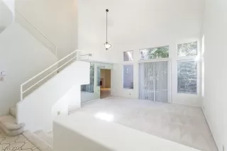 Photo #1: 2347482 Listing