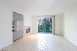 Photo #4: 2347482 Listing