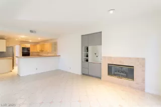 Photo #5: 2347482 Listing