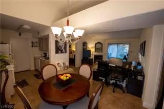 Photo #4: 2347516 Listing