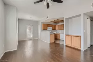 Photo #2: 2347518 Listing 