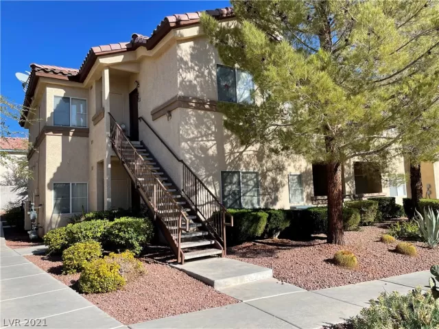 MLS: 2347603 Condo For Sale