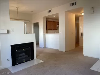 Photo #4: 2347603 Listing