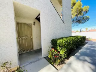 Photo #2: 2347628 Listing 
