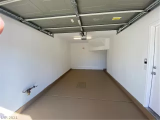 Photo #2: 2347631 Listing