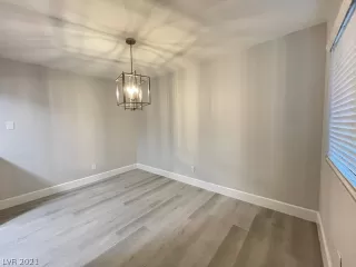 Photo #5: 2347640 Listing