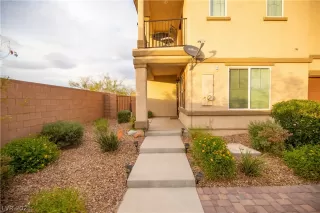 Photo #3: 2347642 Listing 