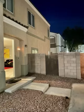 Photo #1: 2347649 Listing 