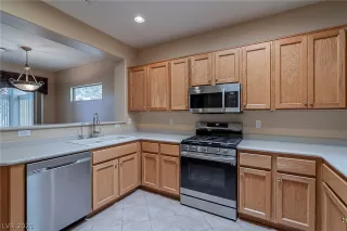 Photo #3: 2347672 Listing