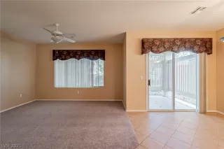 Photo #4: 2347672 Listing