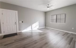 Photo #2: 2347683 Listing