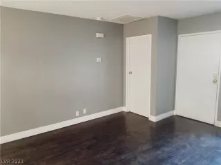 Photo #2: 2347694 Listing 