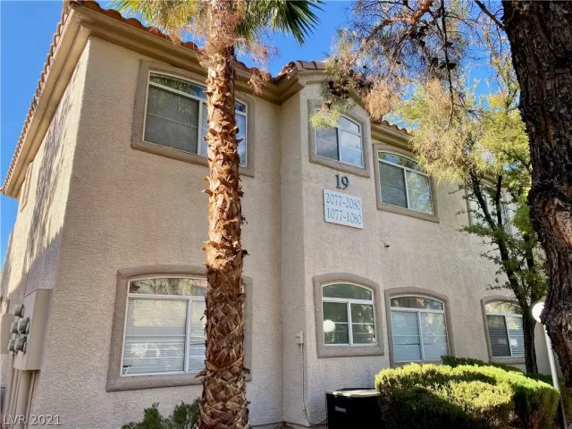 MLS: 2347700 Condo For Sale