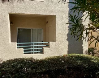 Photo #3: 2347700 Listing