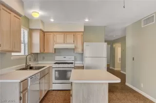 Photo #5: 2347704 Listing 