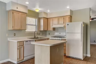 Photo #6: 2347704 Listing 