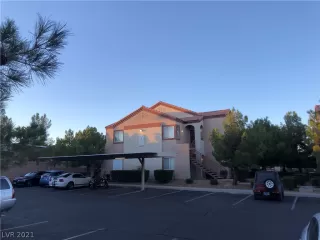 Photo #3: 2347708 Listing