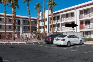 Photo #2: 2347720 Listing