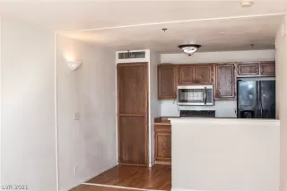 Photo #4: 2347720 Listing