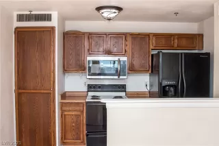 Photo #6: 2347720 Listing