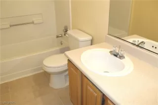 Photo #5: 2347744 Listing