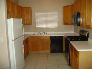 Photo #4: 2347795 Listing 