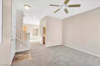 Photo #4: 2347809 Listing