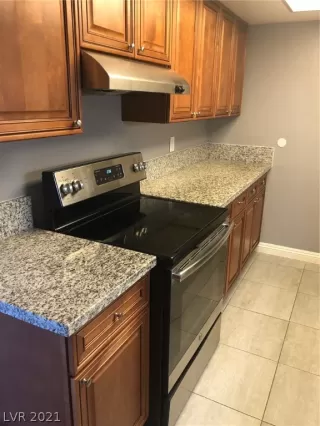 Photo #1: 2347869 Listing