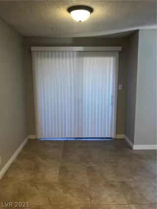 Photo #6: 2347869 Listing