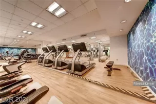 Photo #5: 2347870 Listing