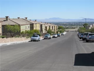 Photo #1: 2347876 Listing