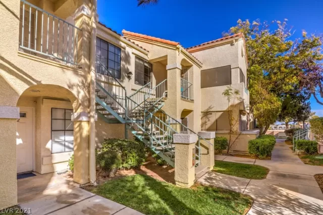 MLS: 2347880 Condo For Sale