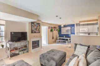 Photo #2: 2347880 Listing 