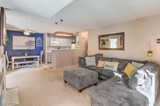 Photo #4: 2347880 Listing 