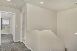 Photo #6: 2347903 Listing 