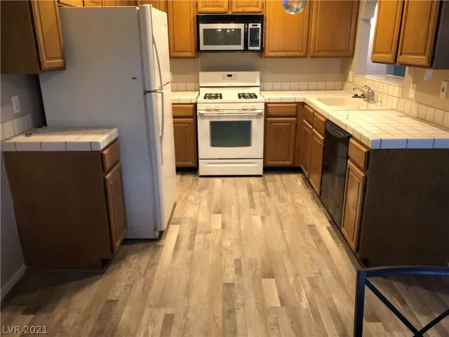 MLS: 2347919 Condo For Sale