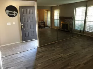 Photo #2: 2347919 Listing 