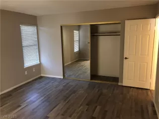 Photo #3: 2347919 Listing 