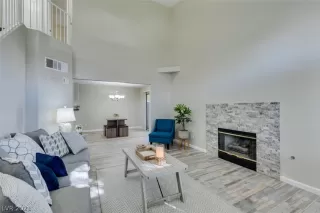 Photo #4: 2347948 Listing