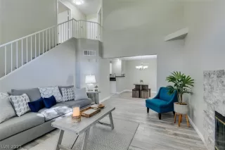 Photo #6: 2347948 Listing