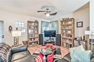 Photo #2: 2347949 Listing 