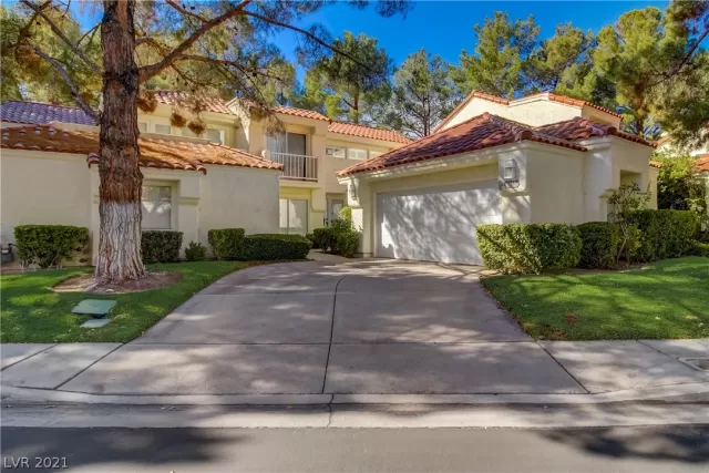 MLS: 2347957 Condo For Sale