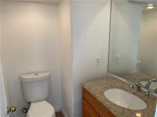 Photo #4: 2347958 Listing