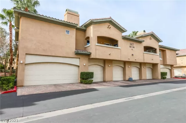 MLS: 2347979 Condo For Sale