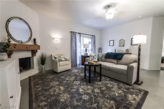 Photo #2: 2347979 Listing