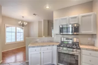 Photo #1: 2348008 Listing 