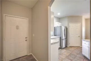 Photo #6: 2348008 Listing 