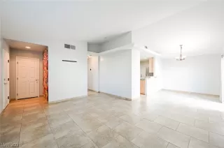 Photo #6: 2348027 Listing